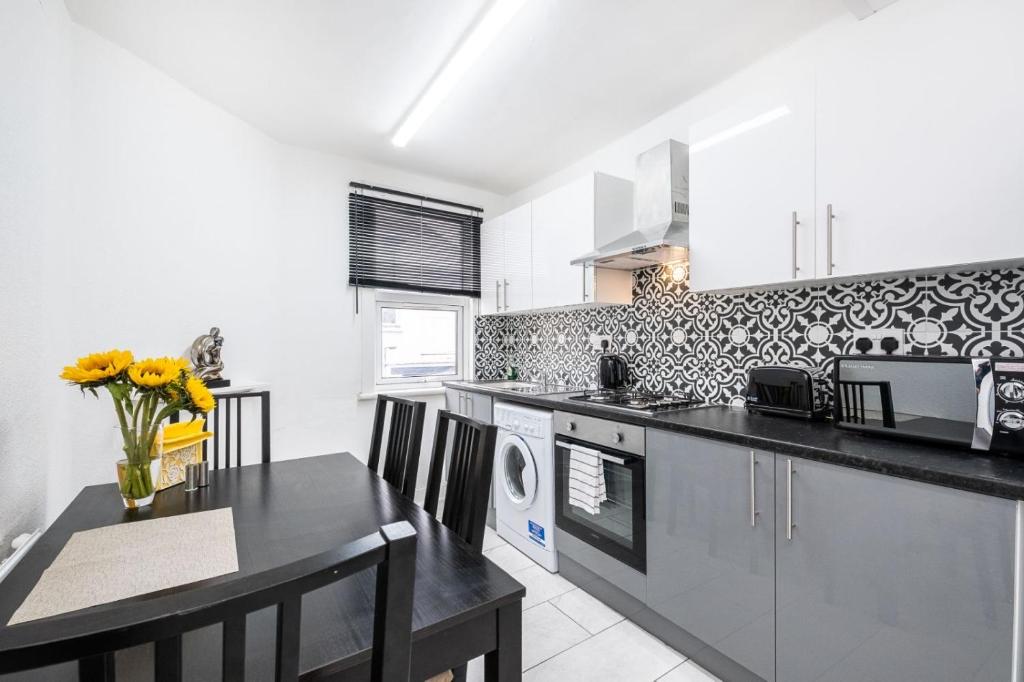 Cosy 2 Bed Apartment Near Hackney London Uk Booking Com Cosy 2 Bed Apartment Near Hackney London Uk Booking Com