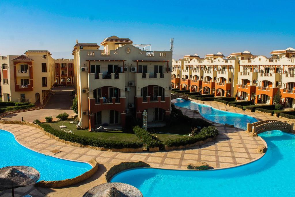The swimming pool at or close to La Sirena Hotel & Resort - Families only