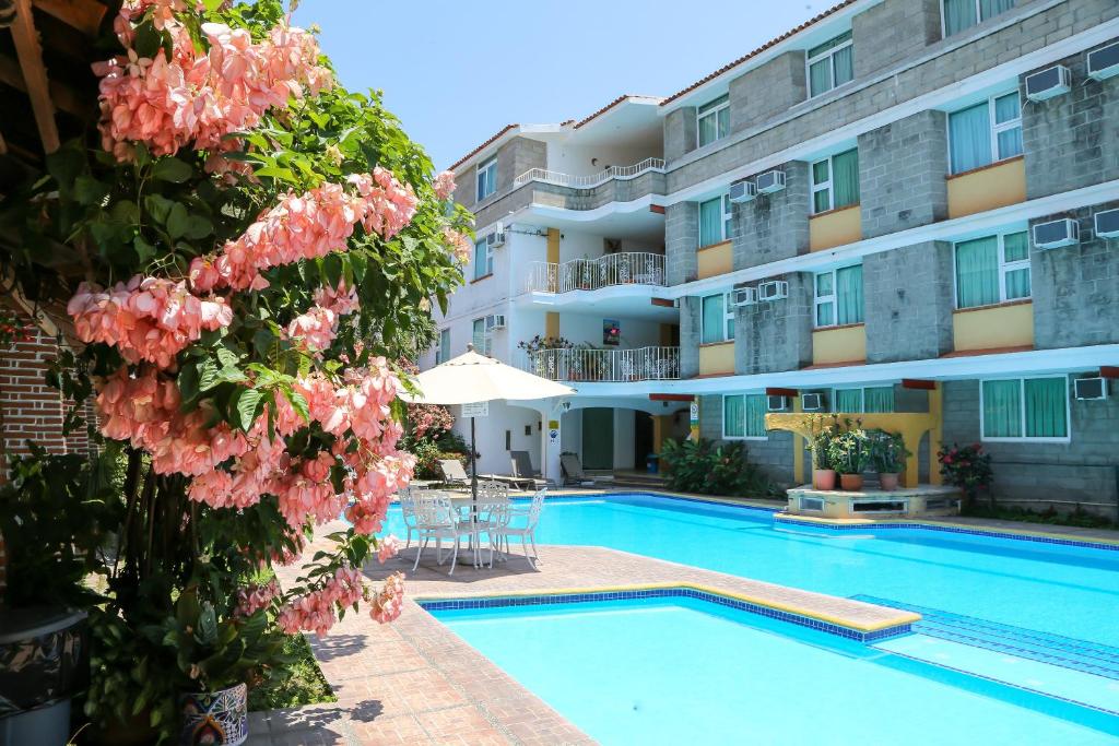 Bazén v ubytování Vallartasol Hotel nebo v jeho okolí