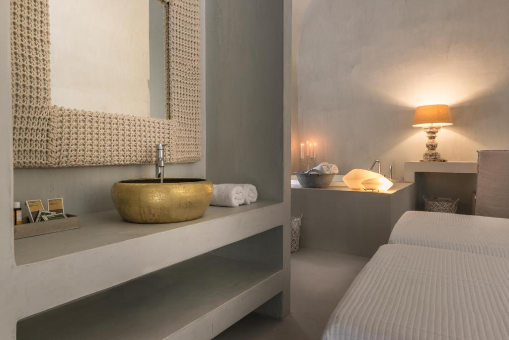 Mythical Blue Luxury Suites - 15