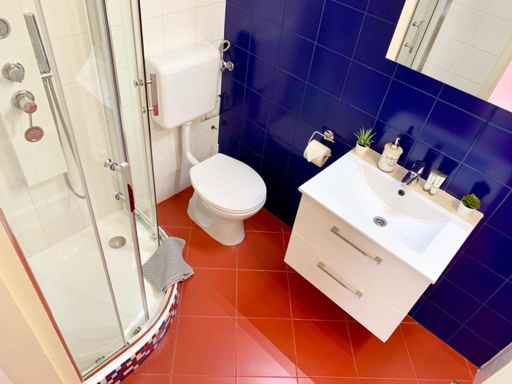 Kúpeľňa v ubytovaní Standard Apartment by Hi5 - Rákóczi 23 Studio