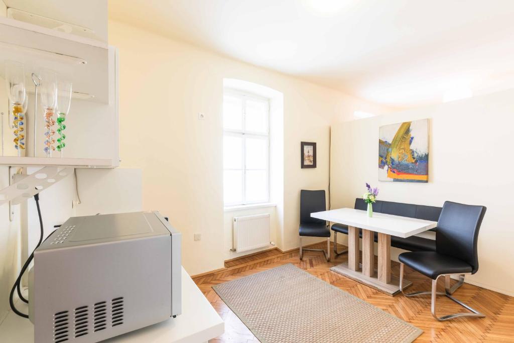 Fotografie z fotogalerie ubytování Ferienwohnung Klangturm im Zentrum v destinaci Sankt Pölten