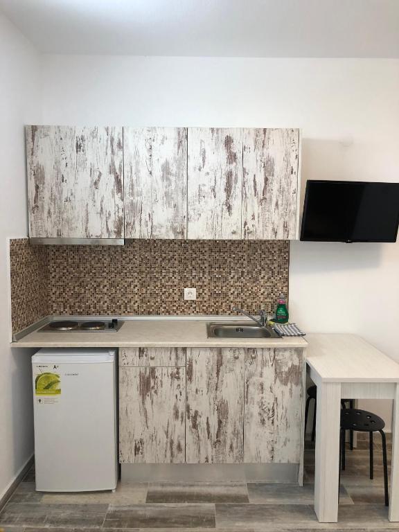 Be Happy Apartments - 16