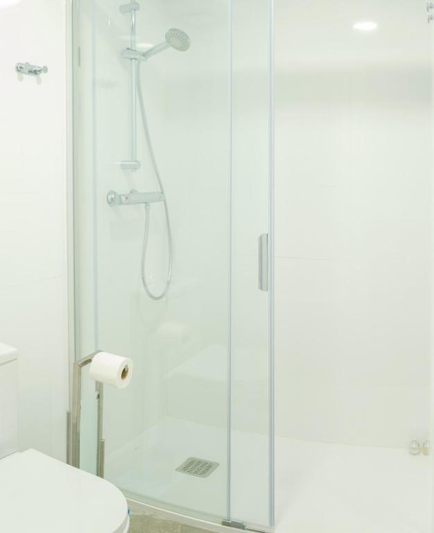 A bathroom at SanTelmo27A