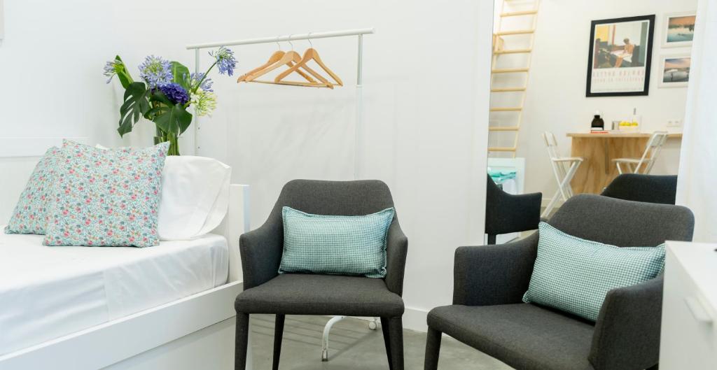 A seating area at SanTelmo27A