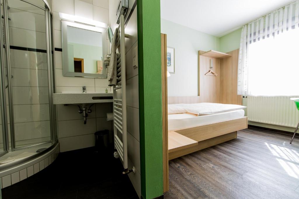 Koupelna v ubytování Hotel zur Post