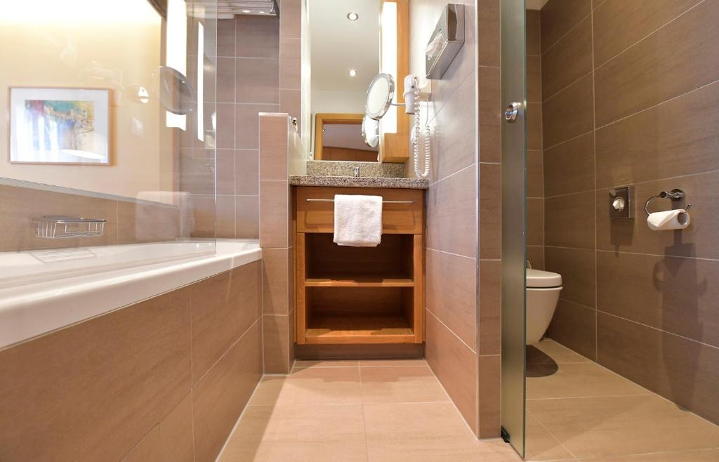 Koupelna v ubytování Seehotel Rust
