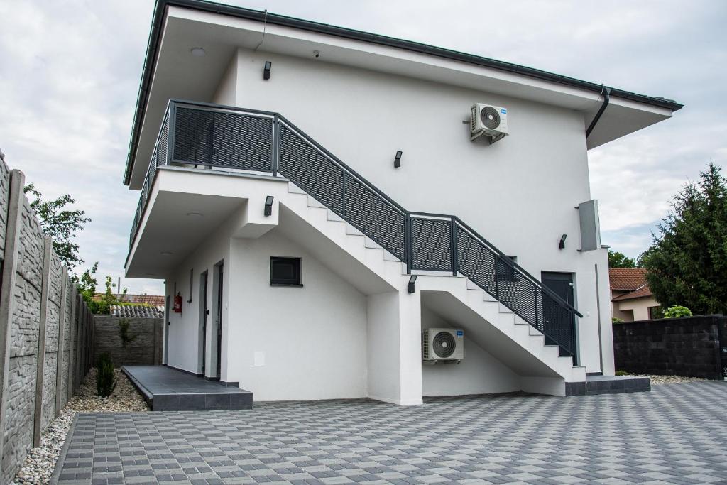Budova, v ktorej sa apartmán nachádza