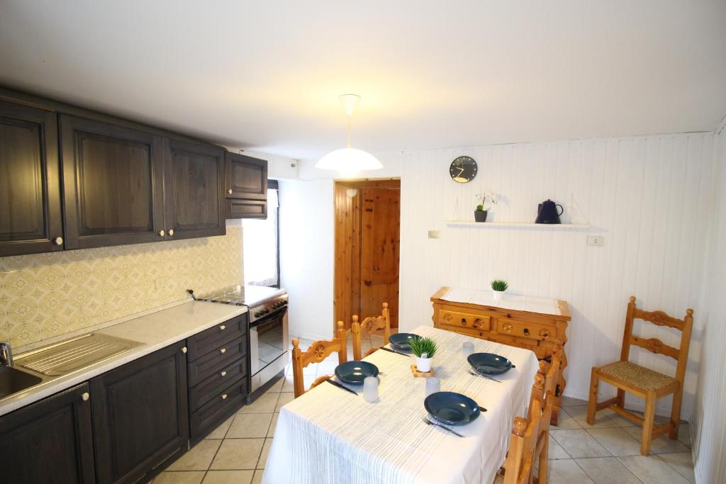Trilocale in Centro La Marmotta - Affitti Brevi Italia - Appartamento Con Una Camera Da Letto
