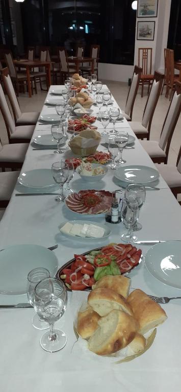 Jídlo v hotelu nebo okolí