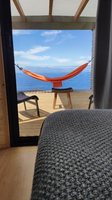 Balkón nebo terasa v ubytování Calheta Glamping Pods - Nature Retreat