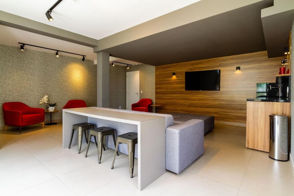 Housi Jacques Pilon Residence