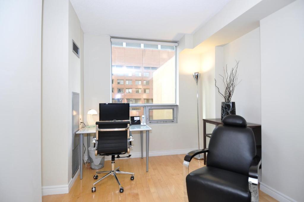 Yonge Suites Apart Hotel photo
