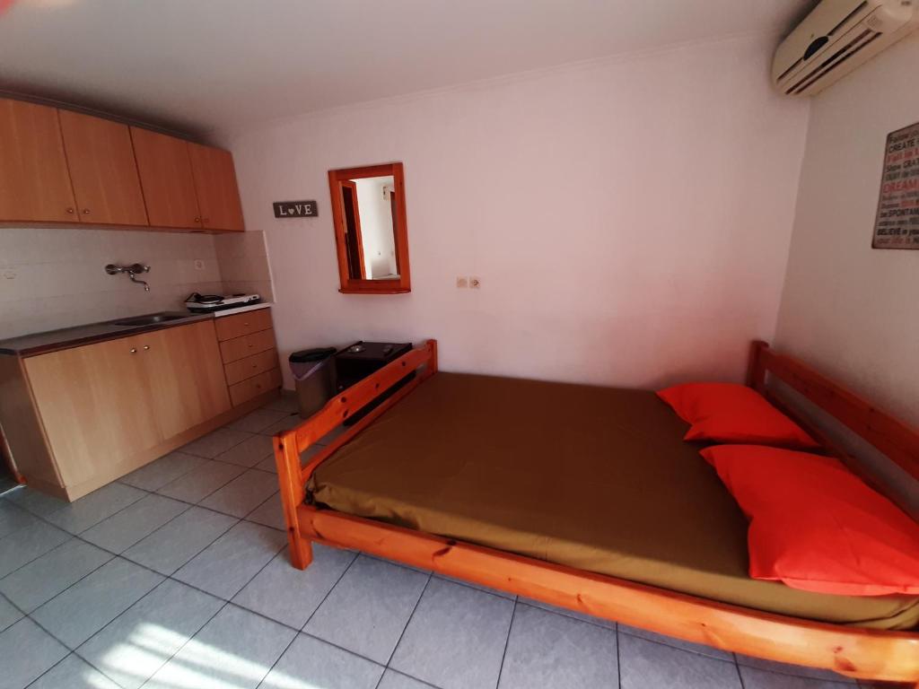 Posteľ alebo postele v izbe v ubytovaní Savvas