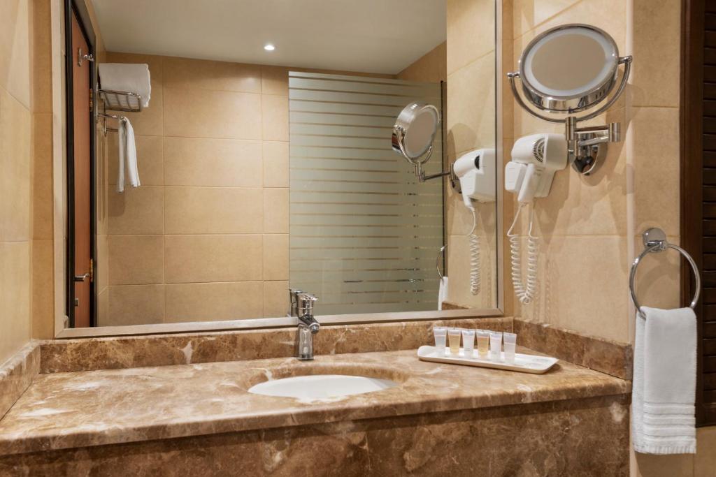 Al Massa Dar Al Fayzeen Makkah - Quadruple Room