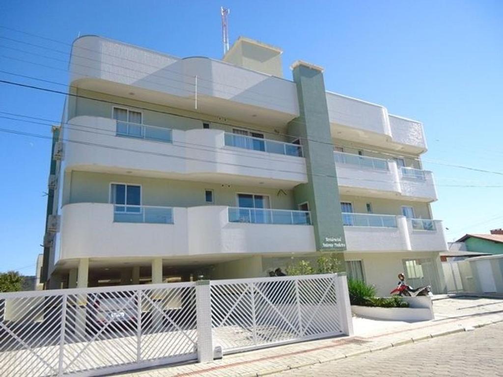  Res. Antonio Pinheiro. Apartamento com 2 dormitórios.