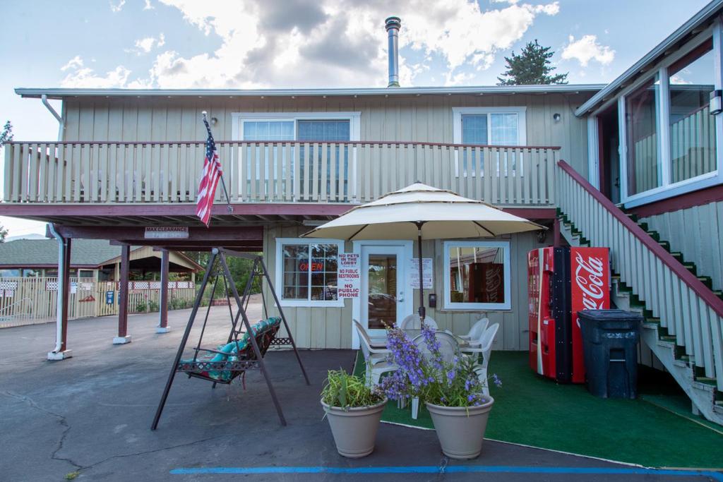 Swiss Holiday Lodge photo