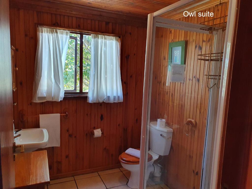 Lakeside Accommodation - Image 36