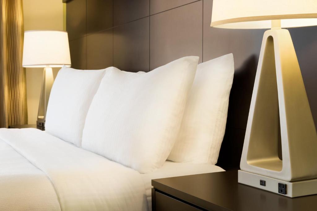 Staybridge Suites West Edmonton by IHG - Resim 35