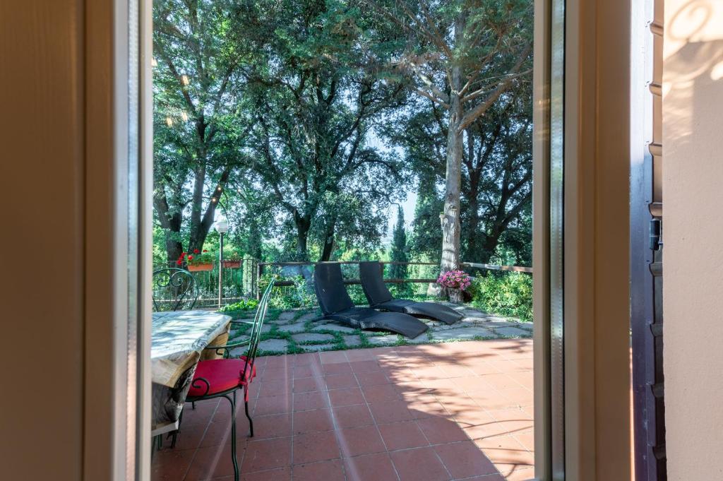 Ogród w obiekcie Il Leccio - casa toscana il fienile