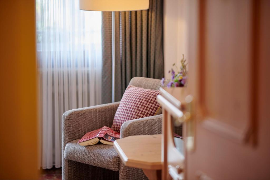 Posezení v ubytování Hotel Bannwaldsee