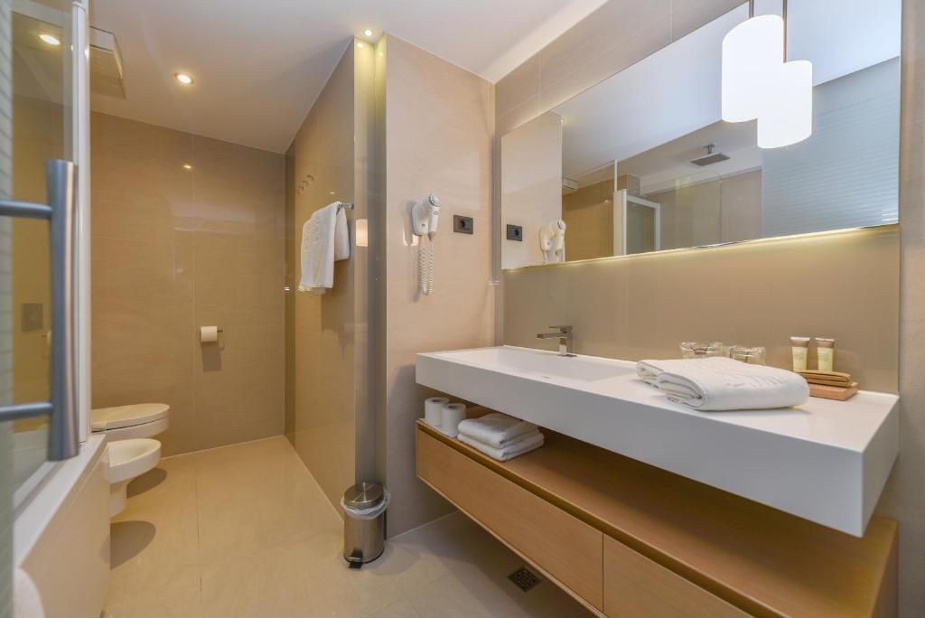 A bathroom at Hotel Osejava