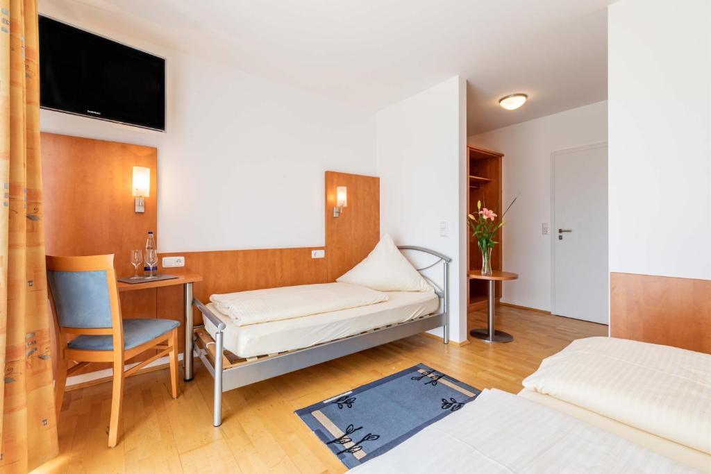 Gasthaus Hotel Ostermeier - 三人间
