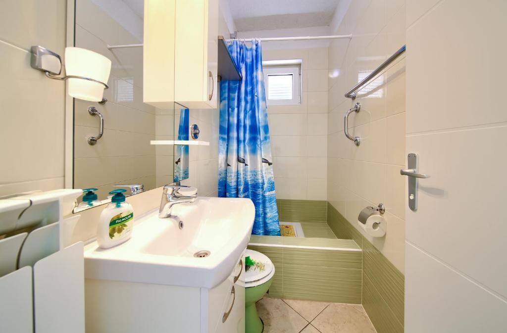 Koupelna v ubytování Stella Apartmani Malinska Samoborska 9