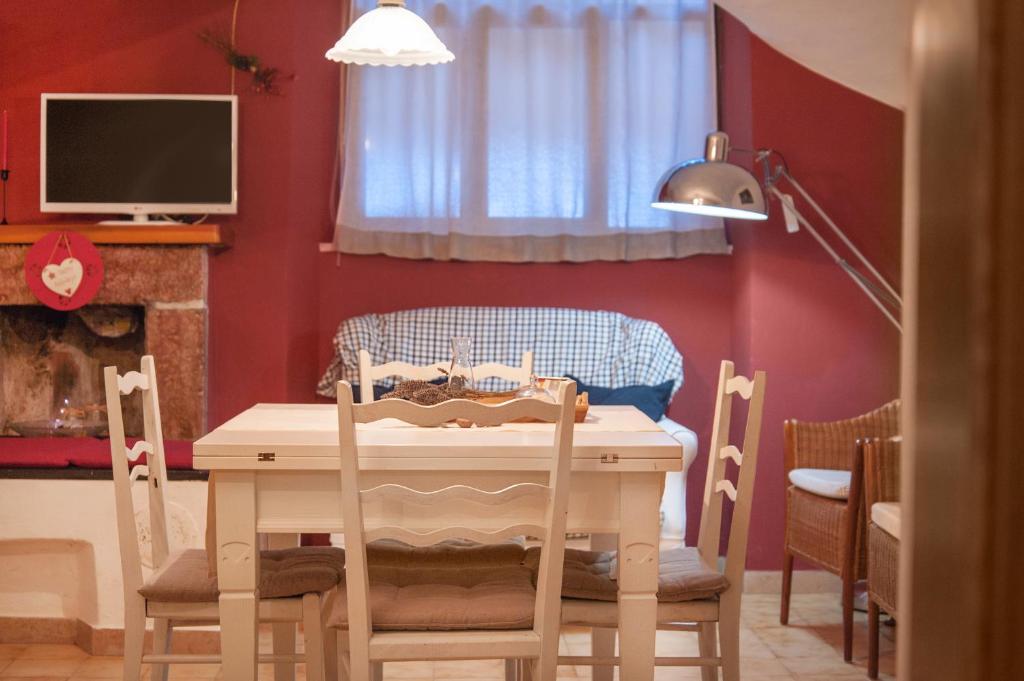 Casa Calvola holiday home - Apartment With Mountain View