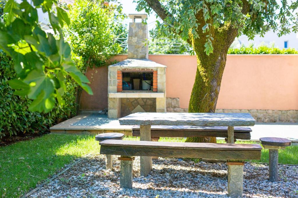 Zahrada ubytování Stella Apartmani Malinska Samoborska 9