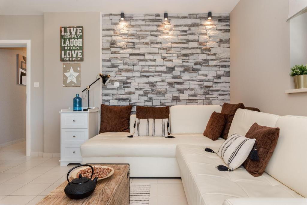 Posedenie v ubytovaní Apartment Cami -Stylish apartment with a beautiful seaview