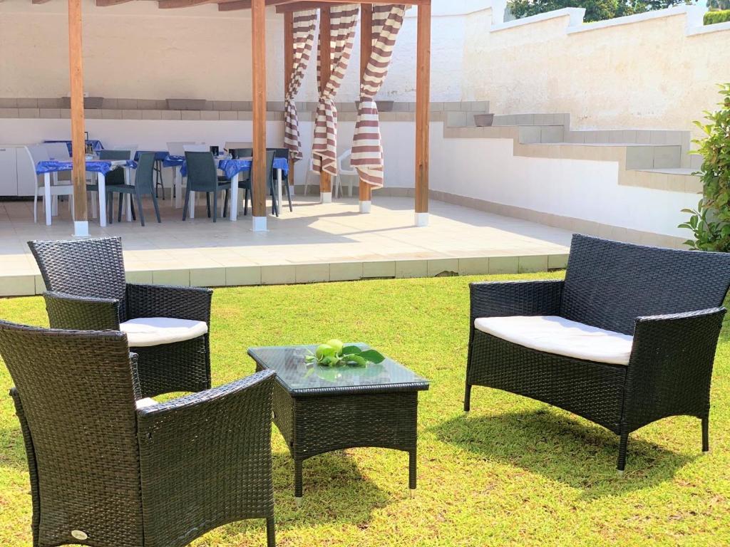 Posedenie v ubytovaní B&B Villa Matari