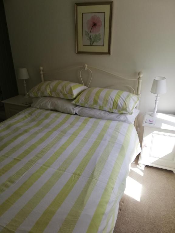 Olive Tree Guest House - Deluxe Double Room With Shower