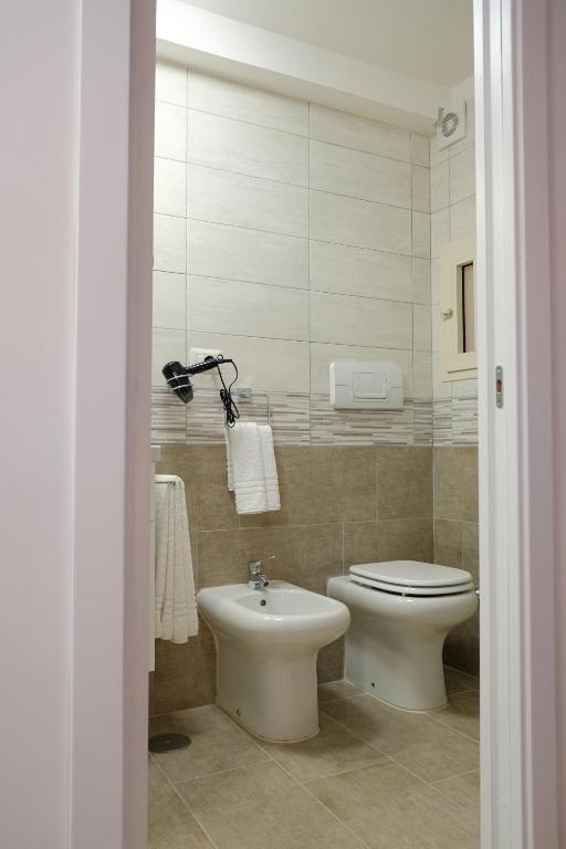 A bathroom at La Fenice