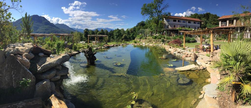 Agriturismo Il Balcone sulla Valle游泳池或附近泳池的景觀