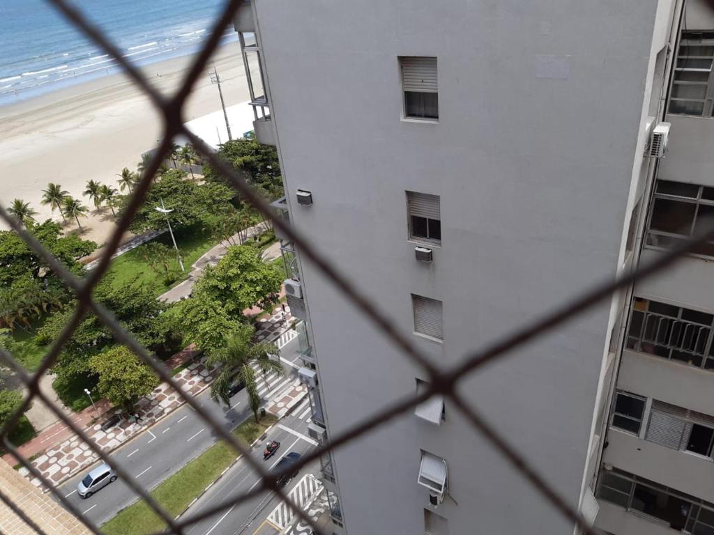  APARTAMENTO EM SANTOS EM FRENTE A PRAIA