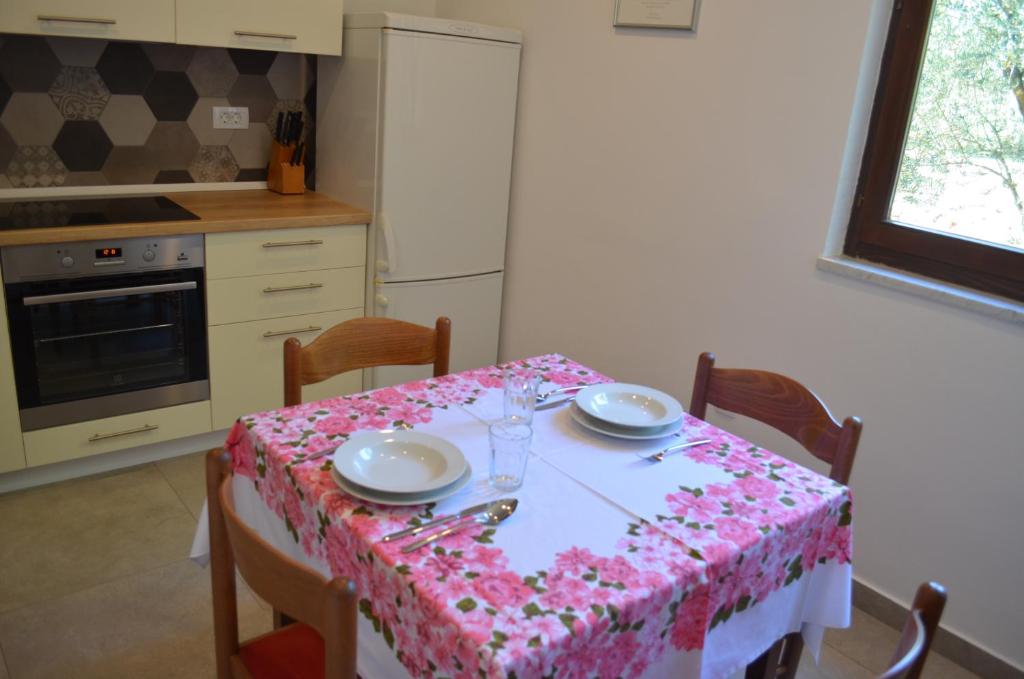 Kuchyň nebo kuchyňský kout v ubytování Apartments Mare