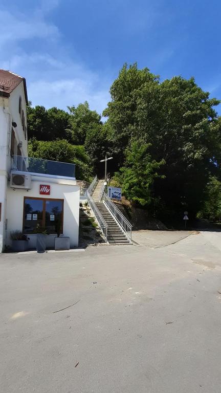 Fotografie z fotogalerie ubytování Apartma na hüti v destinaci Radenci