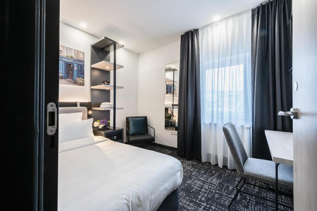 Libarty Hotels - Economy Single Room