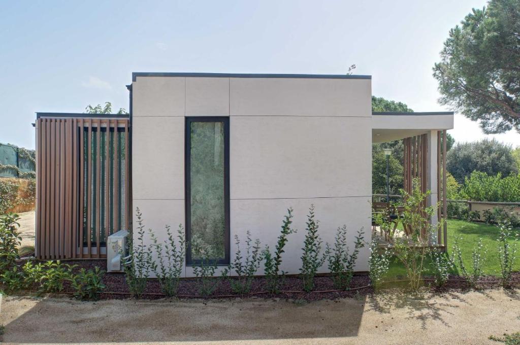 Jardín al aire libre en Camping Globo Barcelona