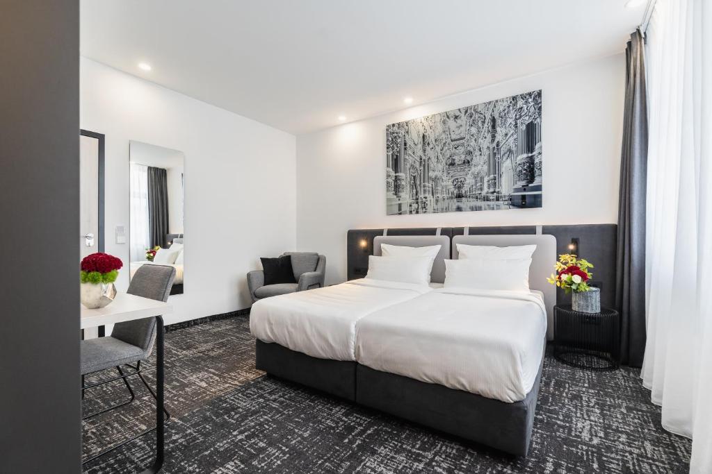 Libarty Hotels - Superior King Room