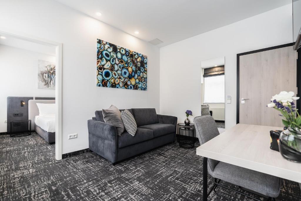 Libarty Hotels - One-Bedroom Apartment