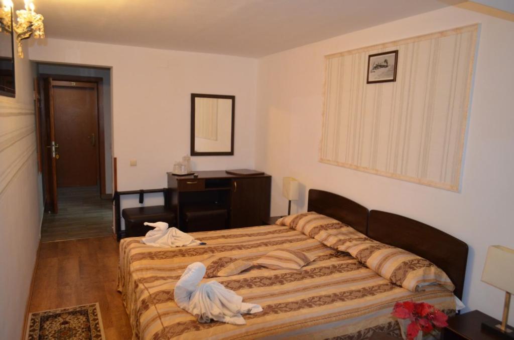 Hanul Izvorul Rece Sinaia - Standard Twin Room