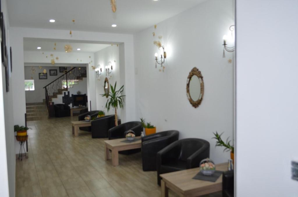 Hanul Izvorul Rece Sinaia - Resim 11