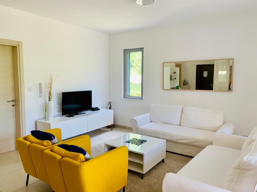 Lavender Bay Apartment B15