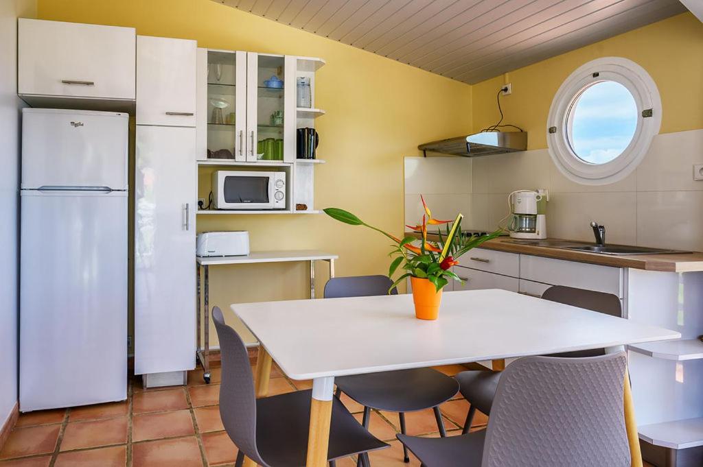 Kuchyň nebo kuchyňský kout v ubytování DHM - Domaine Habitation Merveilleuse