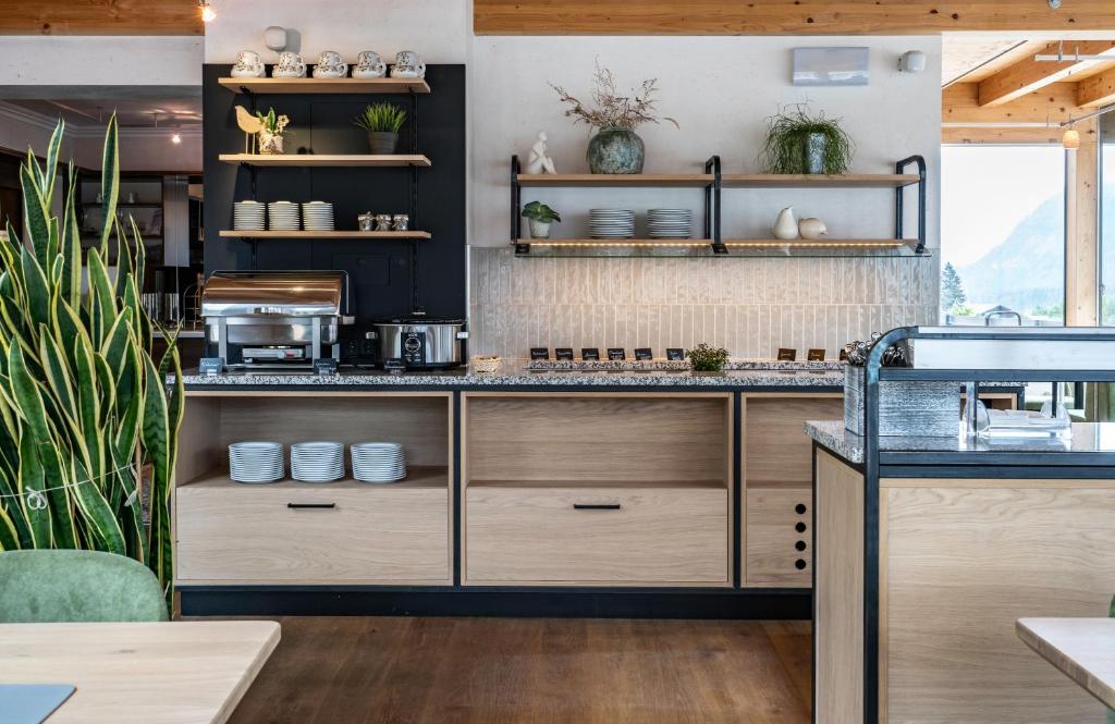 Una cocina o cocineta en Hotel Klingler