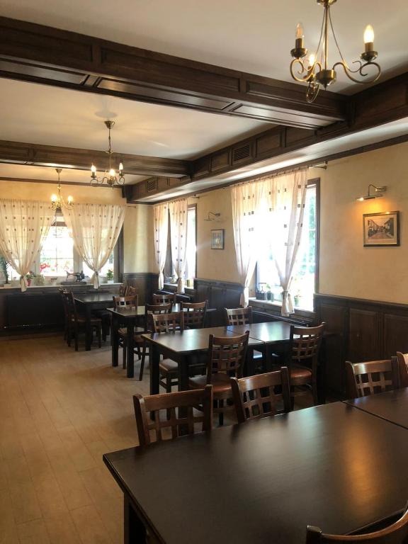 Restaurace v ubytování Pensiune Montana