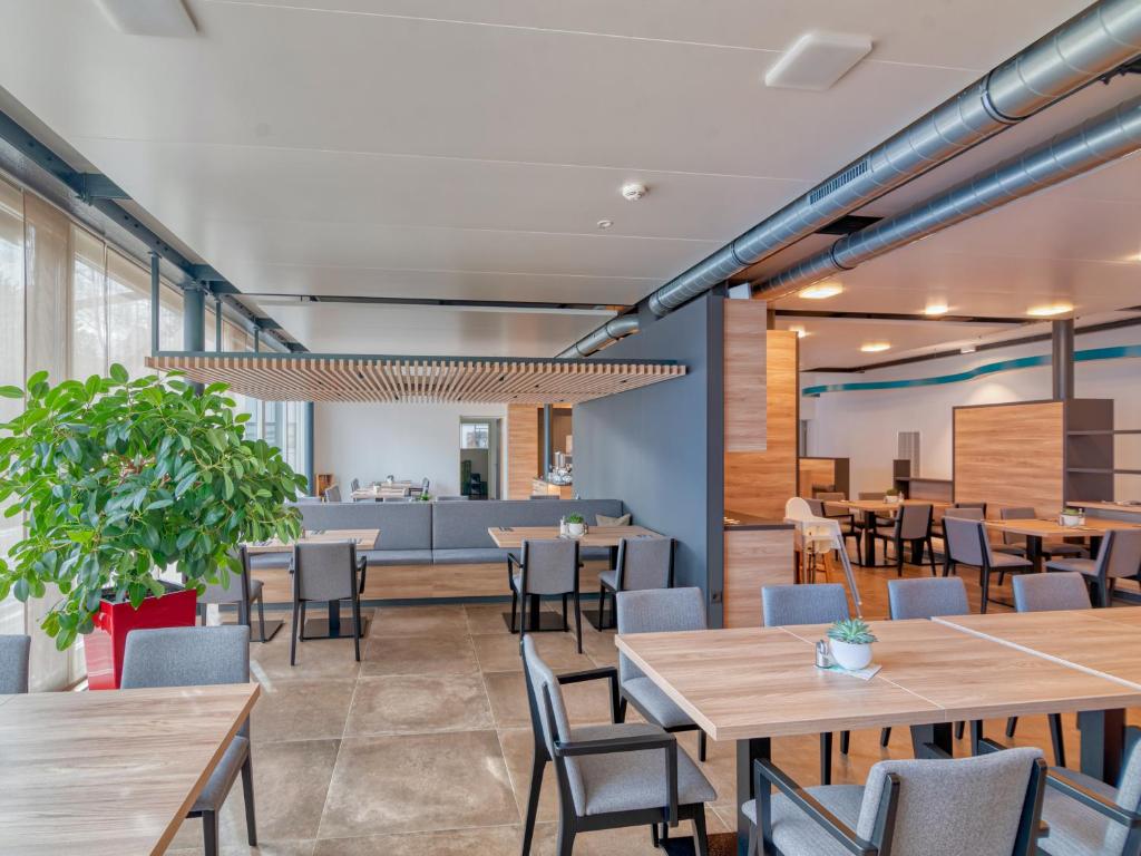 WESTSIDE Hotel - Resim 44