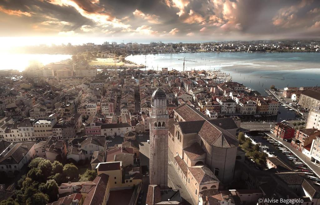 Nespecifikovaný výhled na destinaci Chioggia nebo výhled na město při pohledu z hotelu